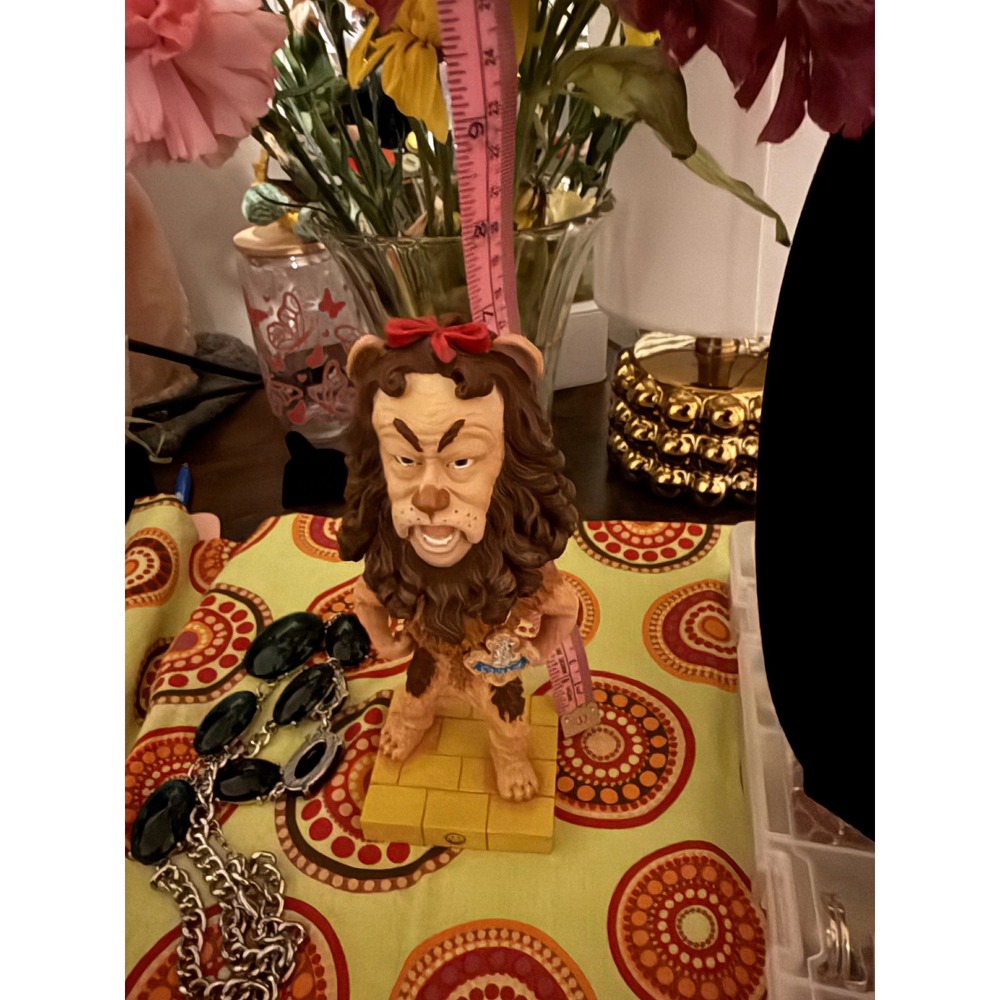 Westland Giftware Wizard of Oz Cowardly Lion Bobblehead Figurine 1810 8 Inch